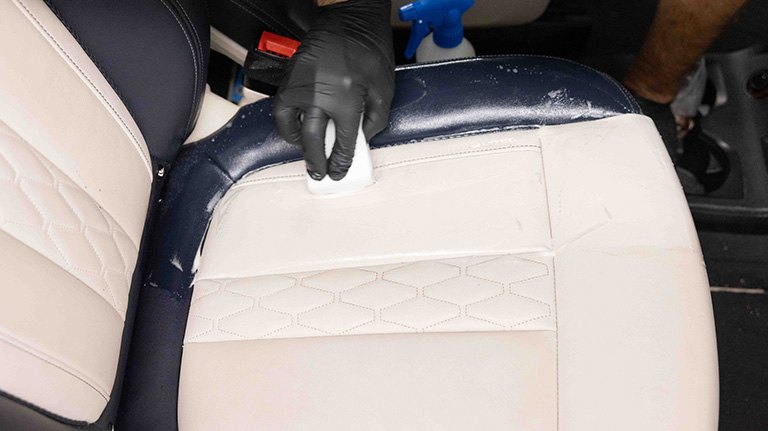 Service_Sitze schamponieren